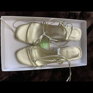 RAYE Gold Amal Sandal